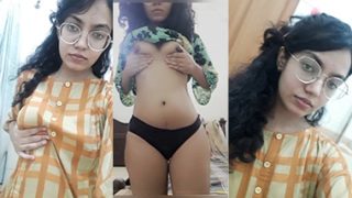 Indian Submissive Chasmish Horny Gf Showing Hard Pussy New Clips