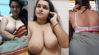 Desi Sexy Mature Aunty Sex With Young Boy